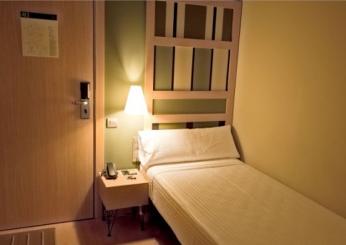 Single room ciutat barcelona hotel Single room ciutat barcelona hotel