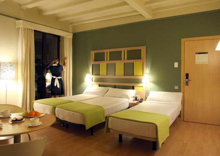 Triple room Ciutat Barcelona Hotel