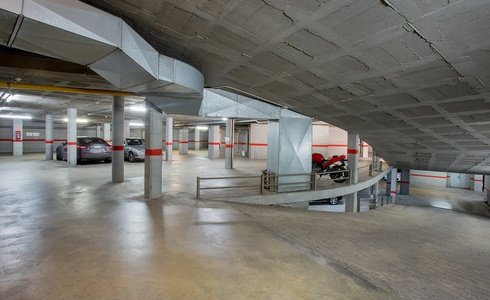 PARKING Porta de Gallecs Hotel in Mollet del Vallés PARKING Porta de Gallecs Hotel in Mollet del Vallés