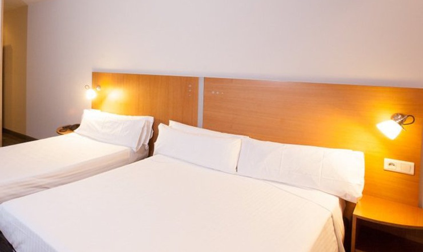 Double + extra bed Porta de Gallecs Hotel Mollet del Vallés Double + extra bed Porta de Gallecs Hotel Mollet del Vallés