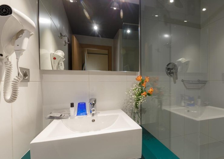 Single room ciutat barcelona hotel Single room ciutat barcelona hotel