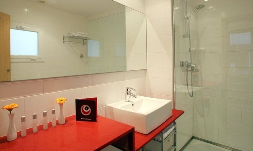 Two-bedroom apartment (1-6 persons) Ciutat Vella Apartaments Barcelona Two-bedroom apartment (1-6 persons) Ciutat Vella Apartaments Barcelona
