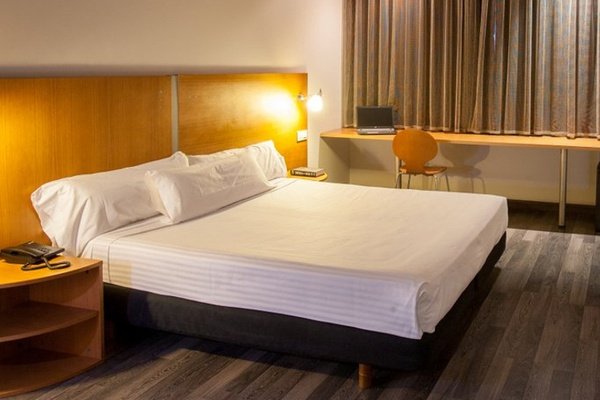 Double room for single use Porta de Gallecs Hotel in Mollet del Vallés