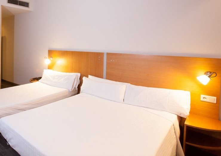 Double + extra bed Porta de Gallecs Hotel Mollet del Vallés
