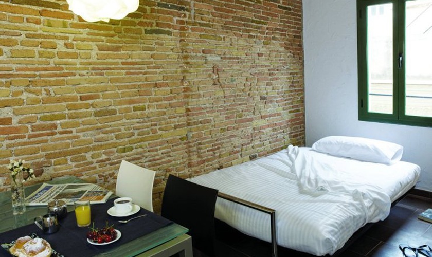 One-bedroom apartment (1-4 persons) Ciutat Vella Apartaments Barcelona One-bedroom apartment (1-4 persons) Ciutat Vella Apartaments Barcelona