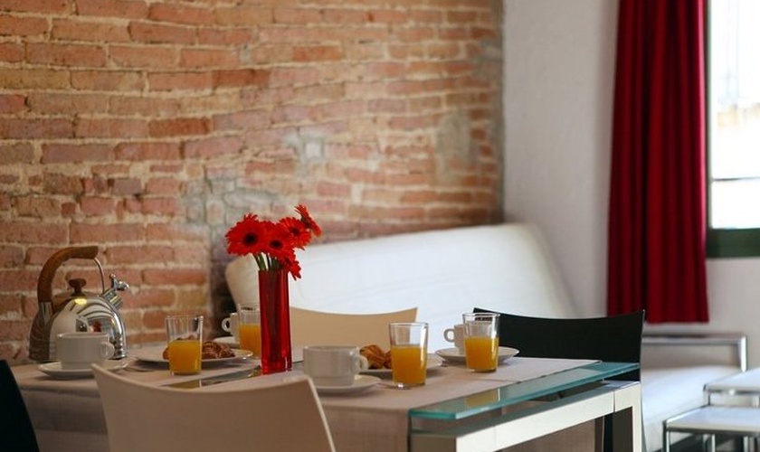 One-bedroom apartment (1-4 persons) Ciutat Vella Apartaments Barcelona One-bedroom apartment (1-4 persons) Ciutat Vella Apartaments Barcelona