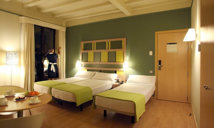 Triple room Ciutat Barcelona Hotel Barcelona Triple room Ciutat Barcelona Hotel Barcelona